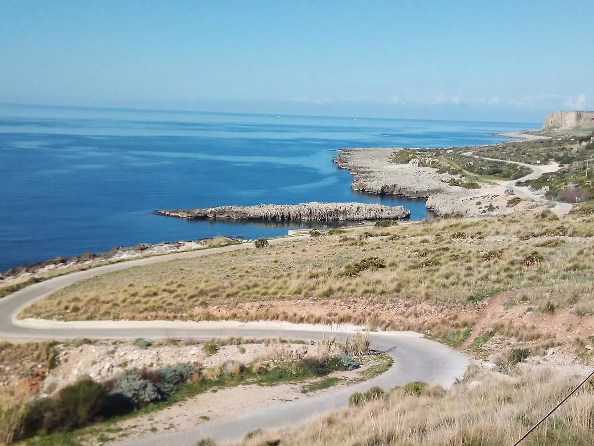 L'Isola Del Sole Bed & Breakfast Castelluzzo