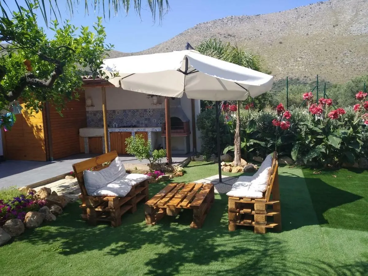 L'Isola Del Sole Bed & Breakfast Castelluzzo